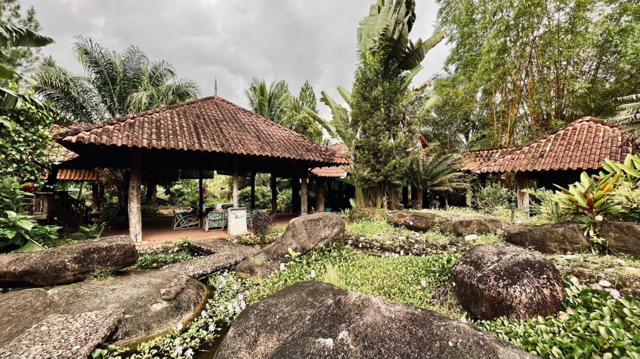 Sahom Valley Resort - Agro & Eco Park Kampar Exteriör bild